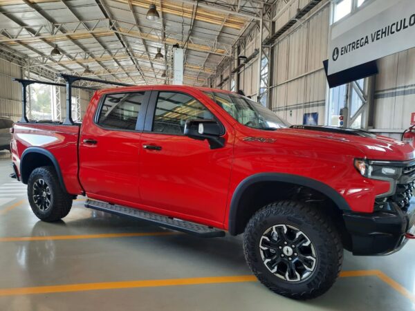 Pisaderas DeeZee  Chevrolet New Silverado LTZ/TRAILBOSS/ZR2 D/C - Negro 2019-2024